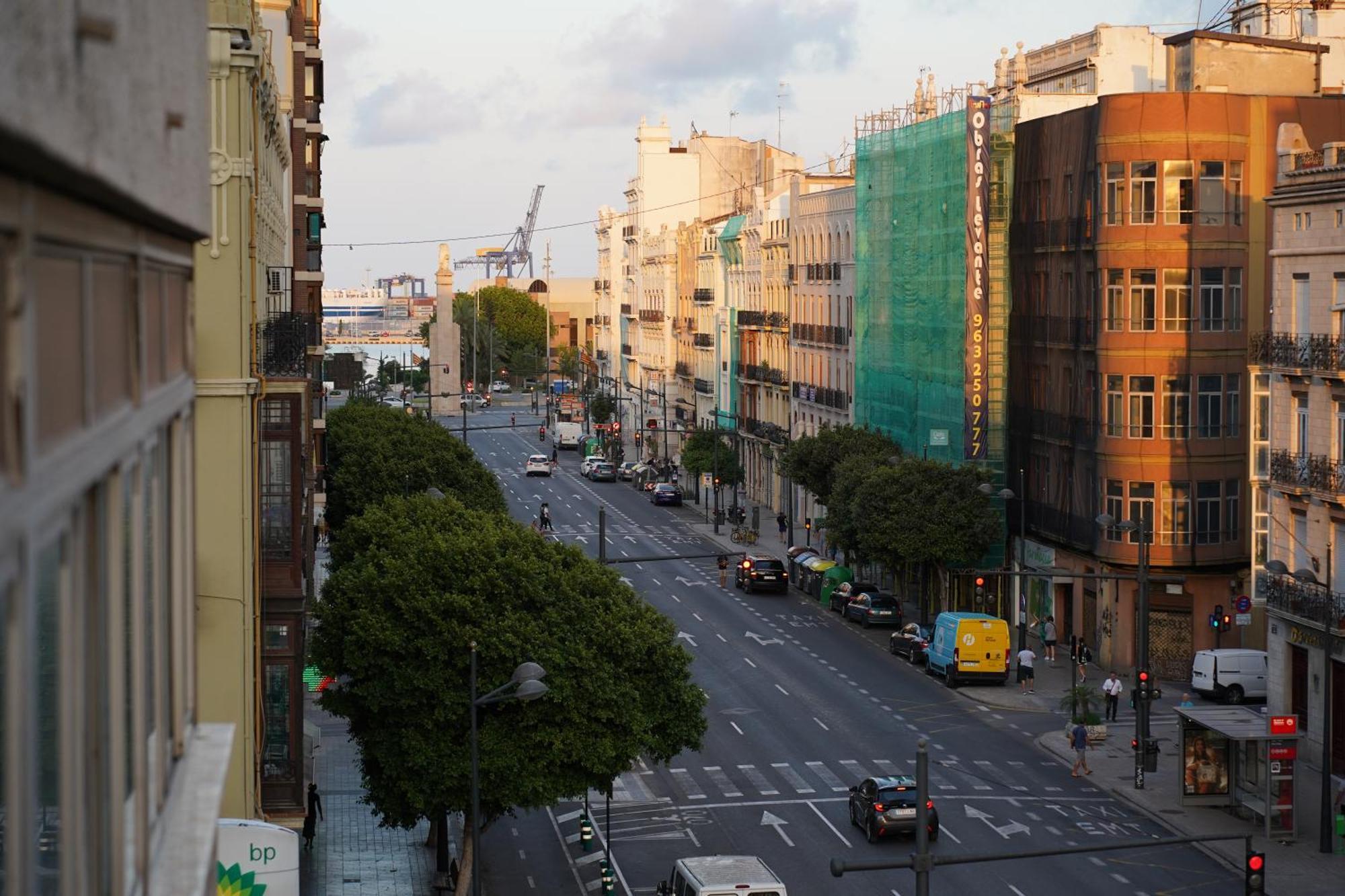 Bet Apartments - Suites Puerto Valencia Luaran gambar
