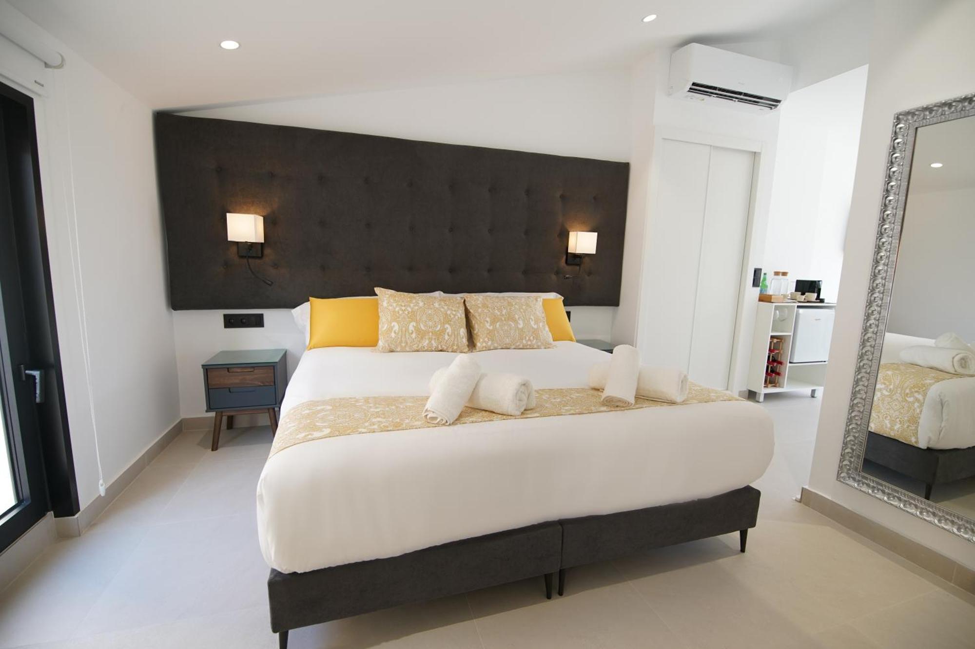 Bet Apartments - Suites Puerto Valencia Luaran gambar